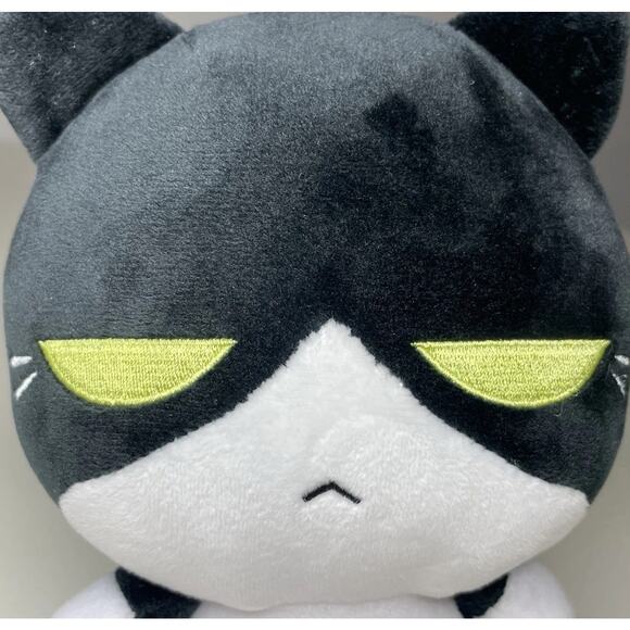 Makeship Syrmor Cat Plush Black White 8” Stuffed Animal 1/400 Limited Edition - Picture 5 of 10